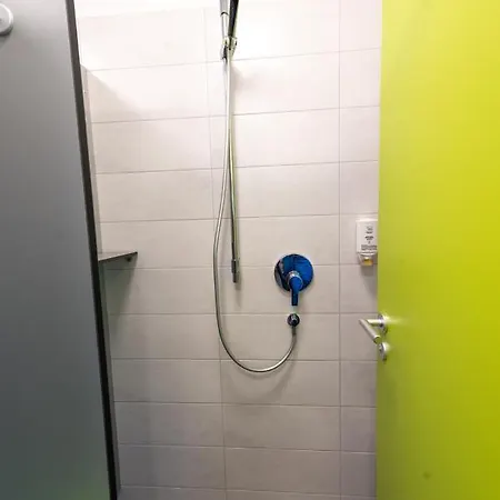 Stadthaus Seeblick G5 - Hostel *